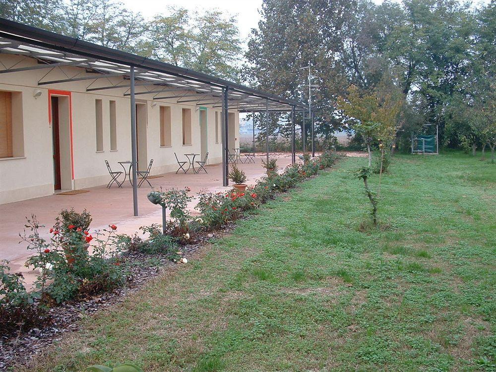 Agriturismo Corte San Girolamo Мантуя Экстерьер фото