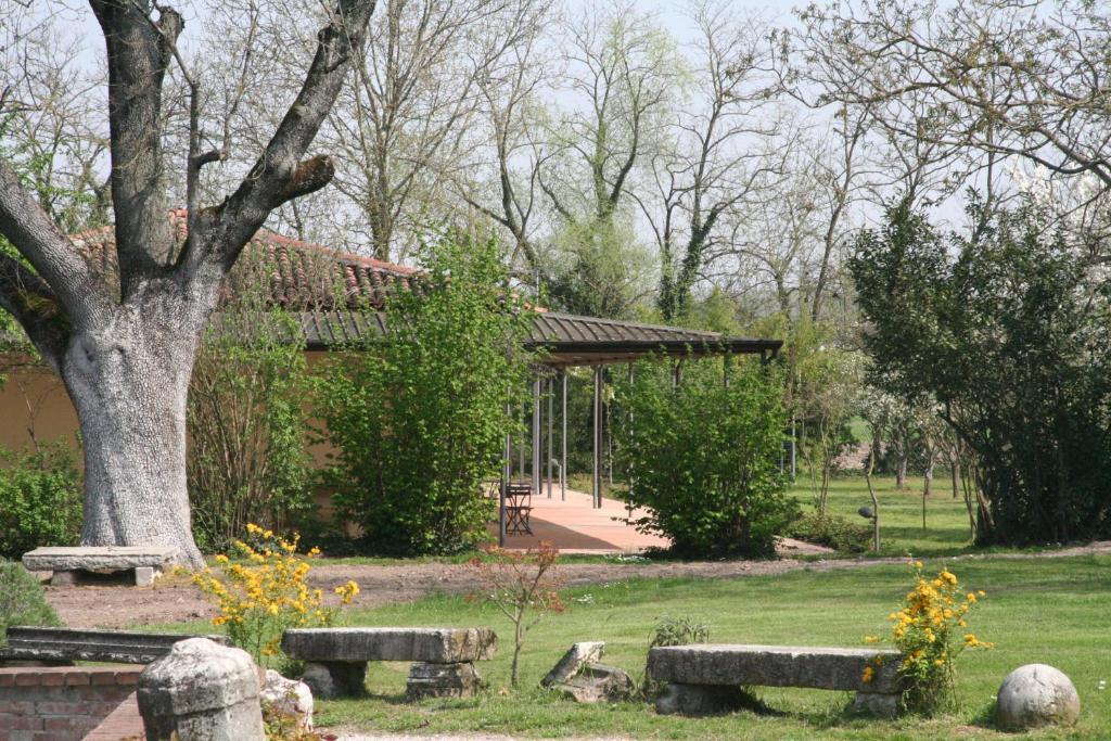 Agriturismo Corte San Girolamo Мантуя Экстерьер фото